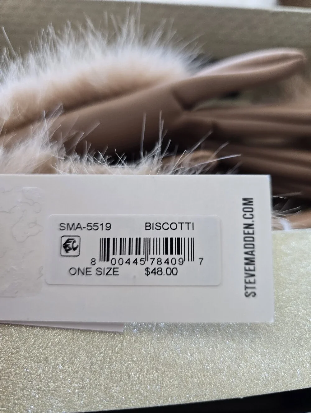 Steve Madden Women's 2-Piece Snake Band Earmuff and Gloves Gift Set. NWT. Gift